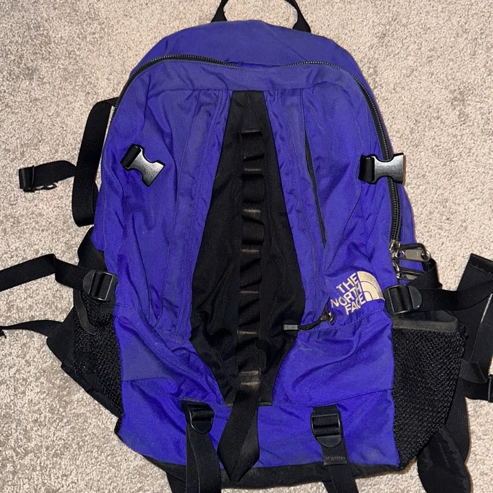 north face backpack bulky The Jester Everyday Laptop Backpack, Gy/Dust Org, OSFA 24l Backpack Nike Brasilia suitable for both men Colour:Dark Plum ags23